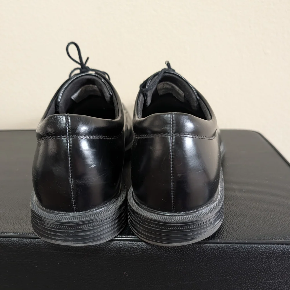 Rockport Men’s Waterproof Leather Oxford Dress Shoes, Size 12‎